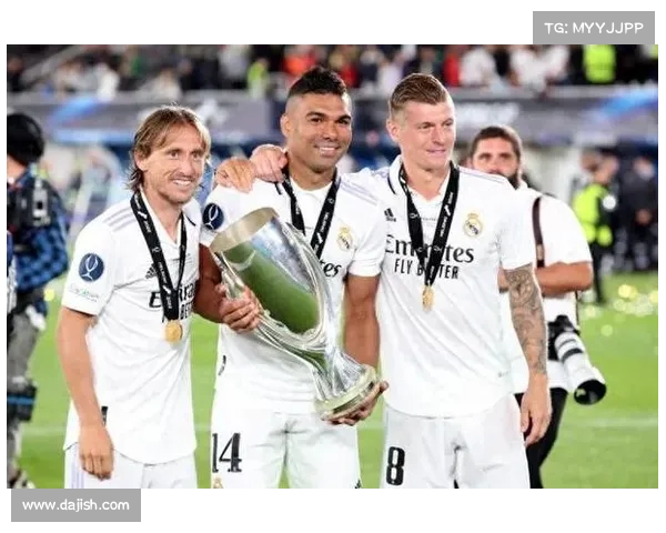 西甲皇马为克罗斯举办盛大退役赛 传奇球星齐聚伯纳乌见证辉煌时刻